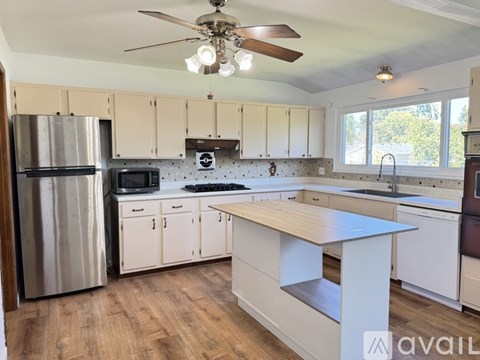 1211 Fieldhurst Drive 3 Beds Apartment for Rent