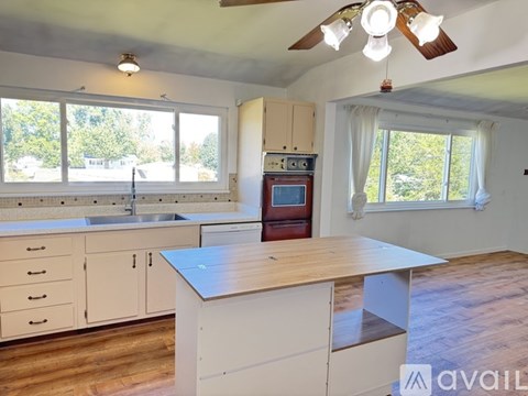 1211 Fieldhurst Drive 3 Beds Apartment for Rent
