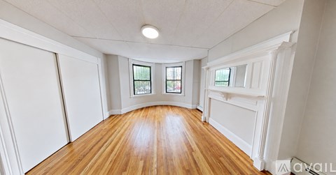 882 Huntington Ave 3 Beds Apartment for Rent