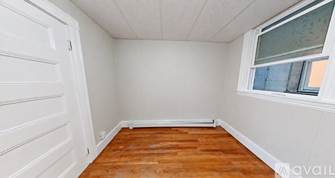 882 Huntington Ave 3 Beds Apartment for Rent