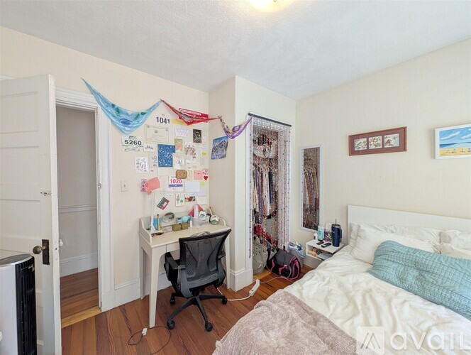 298 Boston Avenue 4 Beds Condo for Rent - Photo gallery 1