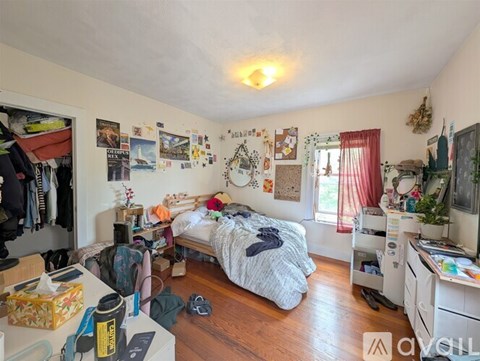 298 Boston Avenue 4 Beds Apartment for Rent