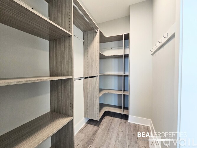 373 Hazel Ave Studio Condo for Rent - Photo gallery 5