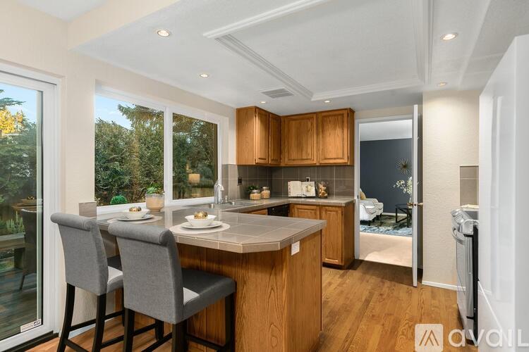 707 Harvest Road 3 Beds Single Family Home for Rent - Photo gallery 5