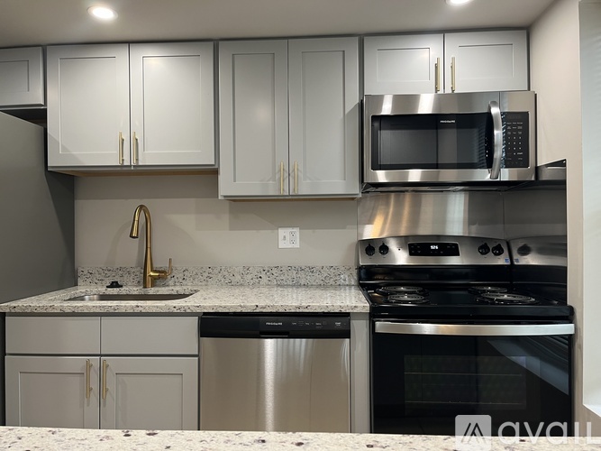 1316 West Chester Pike 2 Beds Apartment for Rent - Photo gallery 1