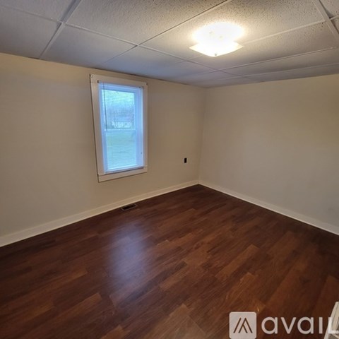 470 W 5Th St 2 Beds Apartment for Rent