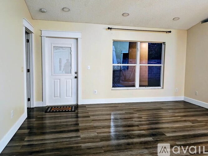 11252 Cypress Leaf Drive 3 Beds Single Family Home for Rent - Photo gallery 4