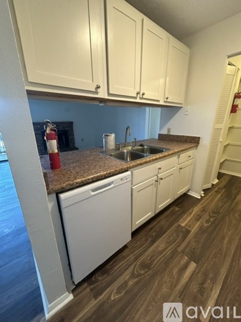 207 Weddell St 2 Beds Apartment for Rent