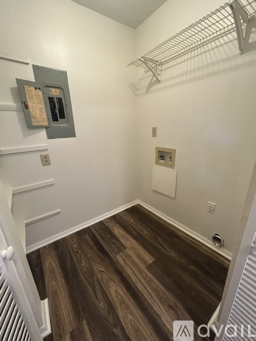 207 Weddell St 2 Beds Condo for Rent - Photo gallery 4