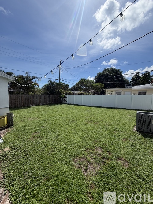 4730 Northeast 3rd Avenue 2 Beds Single Family Home for Rent - Photo gallery 3