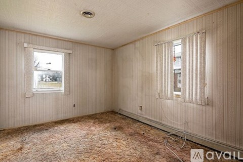 739 Rosemont Ave 3 Beds Apartment for Rent