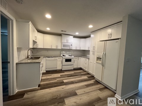 18198 Adams Cir 5 Beds Apartment for Rent