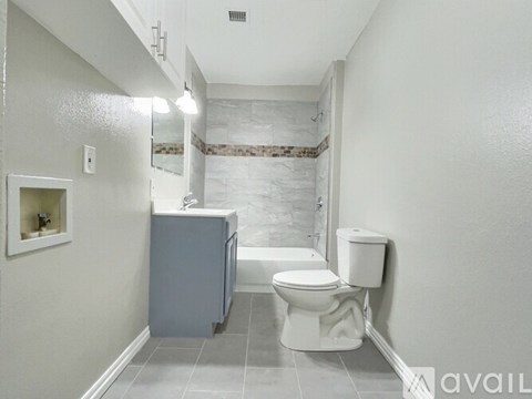 49 N Xanthus Ave 2 Beds Apartment for Rent