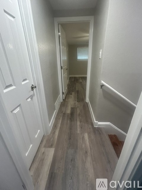 212 Oakwood Lane 3 Beds Apartment for Rent