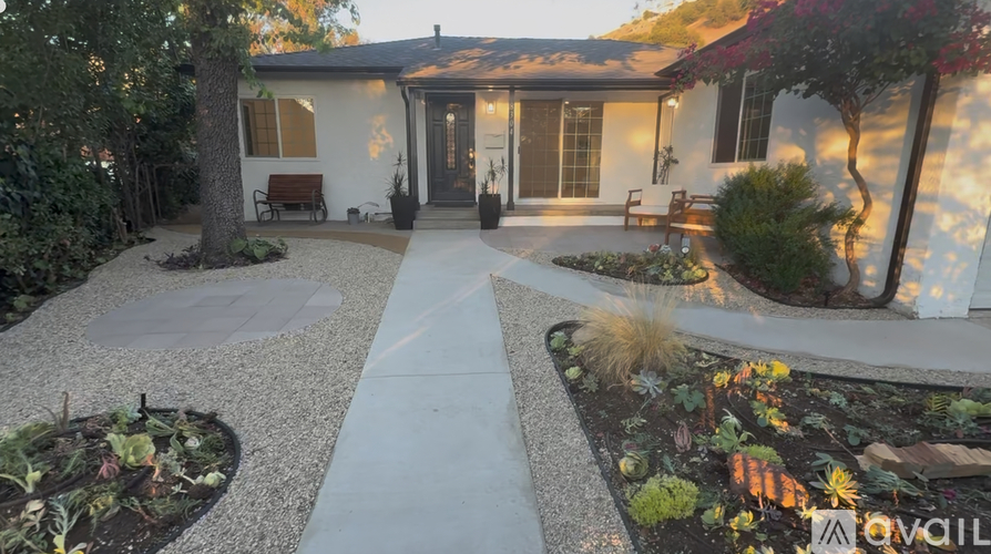 8304 Outland View Drive 3 Beds Single Family Home for Rent - Photo gallery 2