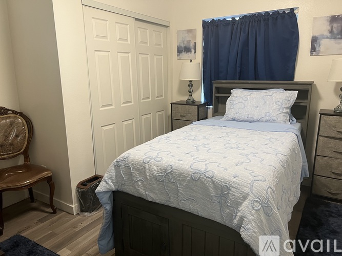 520 East Fairview Boulevard 2 Beds Single Family Home for Rent - Photo gallery 3