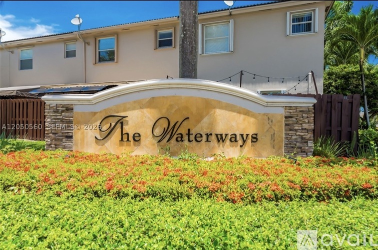 9266 Southwest 220th Street 2 Beds Townhouse for Rent - Photo gallery 2
