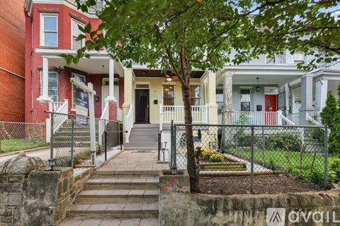 916 Shepherd St NW 5 Beds Apartment for Rent