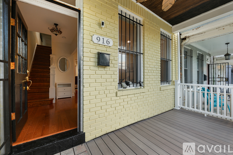 916 Shepherd St NW 5 Beds Single Family Home for Rent - Photo gallery 3