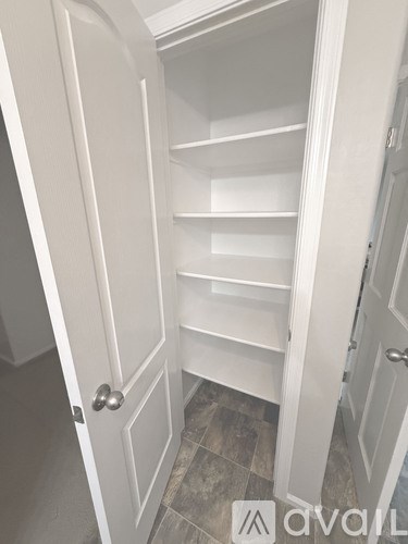 1504 East Leslie Avenue 4 Beds Apartment for Rent