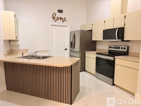 42 Potterville Lane 3 Beds Apartment for Rent