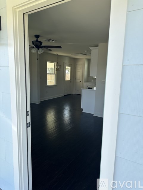 712 Mcculla St 2 Beds Apartment for Rent