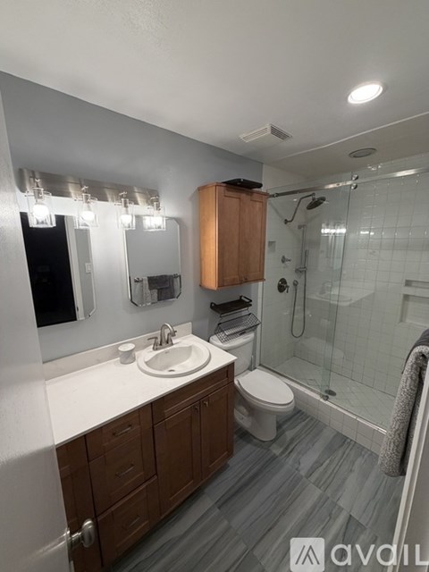6615 Hunters Ridge Drive 4 Beds Apartment for Rent