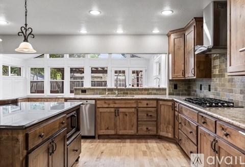 6615 Hunters Ridge Drive 4 Beds Apartment for Rent
