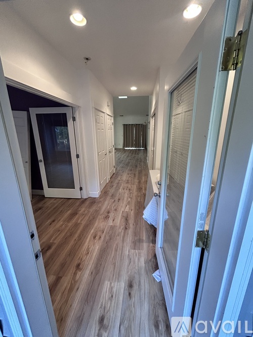 351 Northwest Meadows Drive 3 Beds Single Family Home for Rent - Photo gallery 3