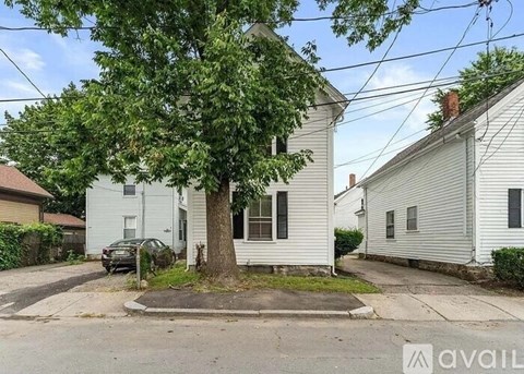 22 School St 2 Beds Apartment for Rent
