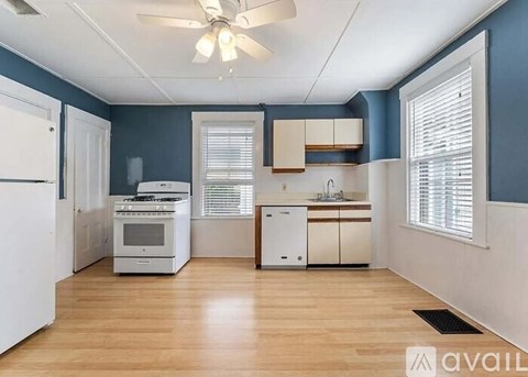 22 School St 2 Beds Apartment for Rent