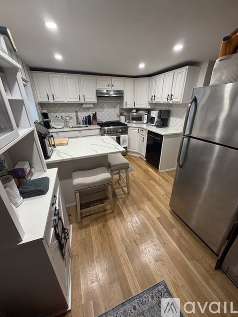 65 Somers Street 2 Beds Apartment for Rent