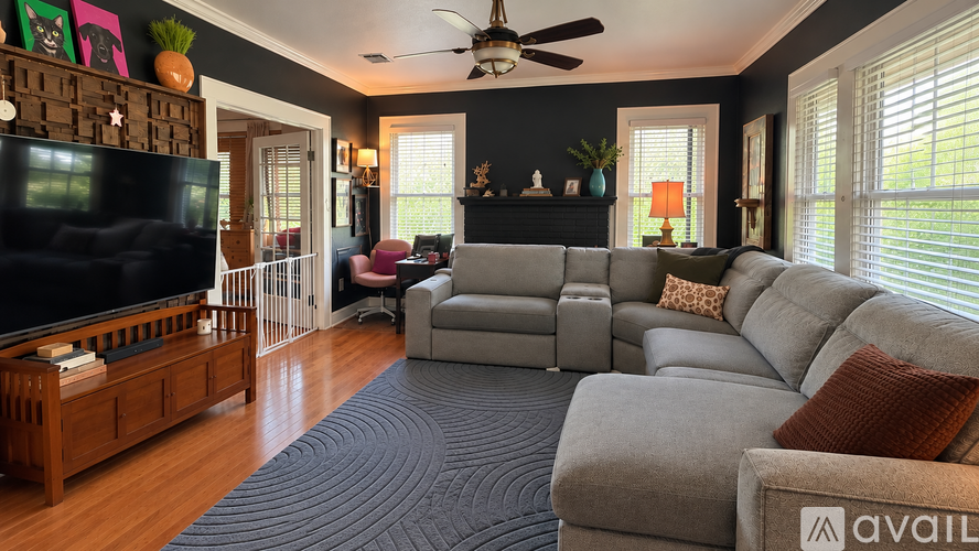 2022 West Kings Highway 2 Beds Single Family Home for Rent - Photo gallery 4