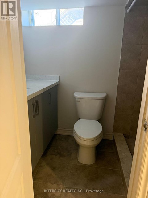 BSMT - 692 NORTHCLIFFE BOULEVARD 1 Apartment for Rent