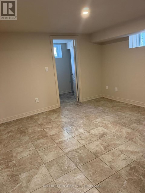 BSMT - 692 NORTHCLIFFE BOULEVARD 1 Apartment for Rent