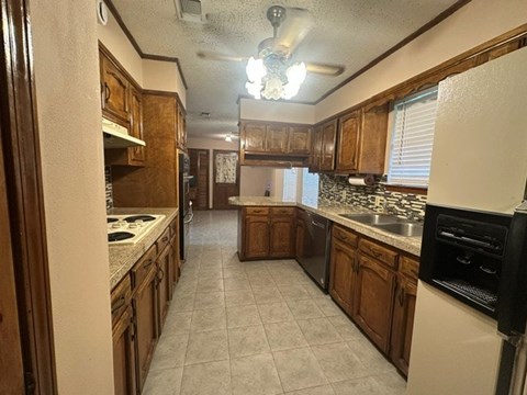 5731 Trenton Ave. 4 Beds Apartment for Rent