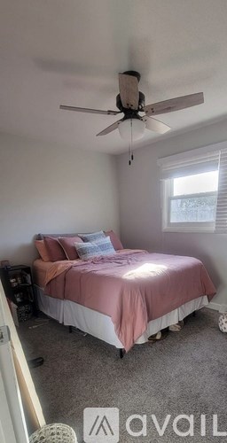 2730 N Pine St 3 Beds Apartment for Rent