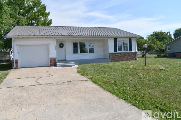 1619 W Fair Play St 3 Beds Apartment for Rent - Photo gallery 1