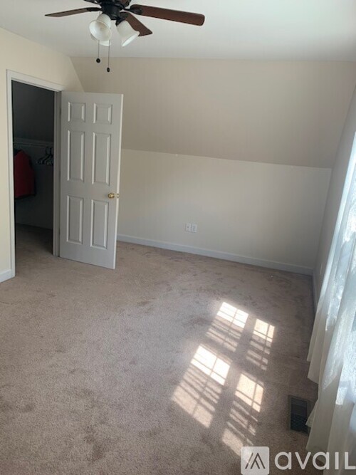 297 Woodlark Street 3 Beds Single Family Home for Rent - Photo gallery 4