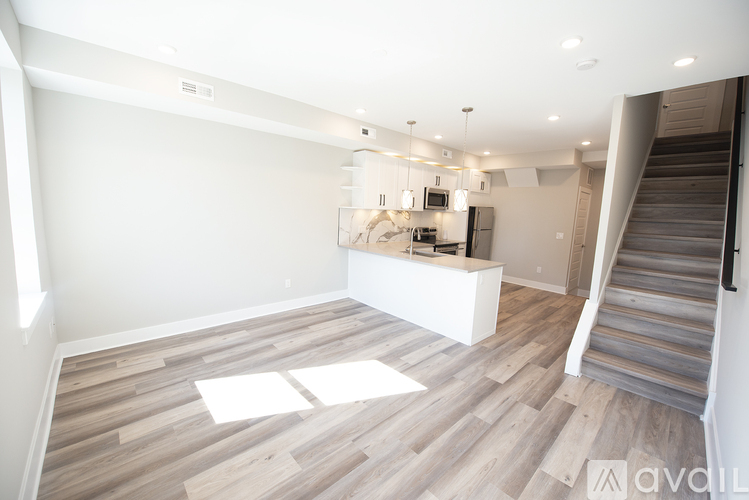 2835 W Oxford St 3 Beds Condo for Rent - Photo gallery 3