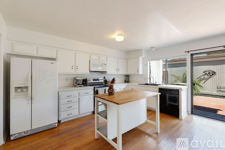 2804 Via Pajaro 1 Apartment for Rent - Photo gallery 3