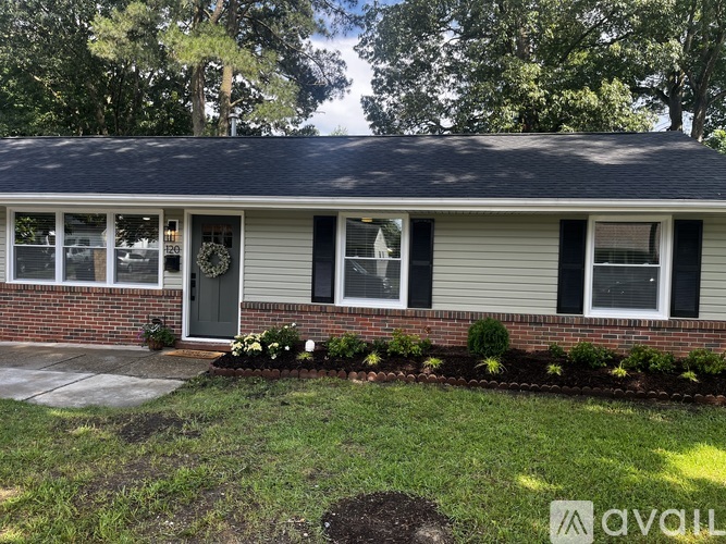 120 Onondaga Rd 4 Beds Single Family Home for Rent - Photo gallery 1