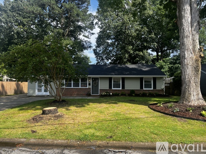120 Onondaga Rd 4 Beds Single Family Home for Rent - Photo gallery 2