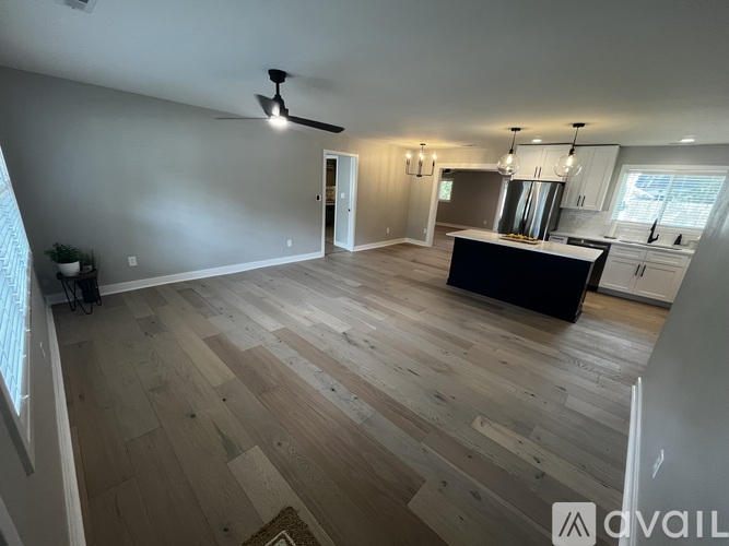 120 Onondaga Rd 4 Beds Single Family Home for Rent - Photo gallery 5