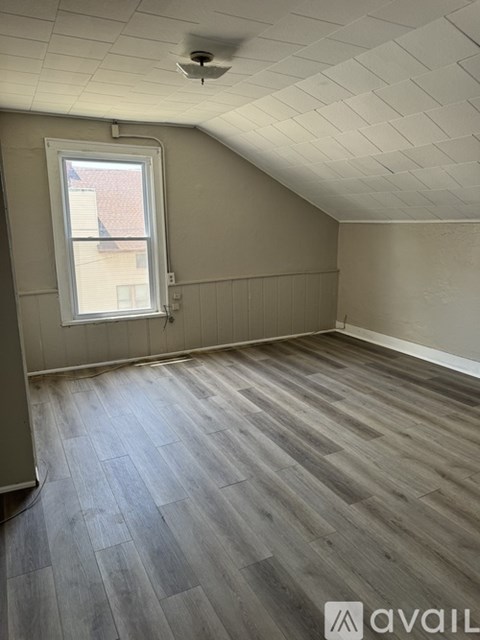 5619 Harvard Avenue 2 Beds Apartment for Rent
