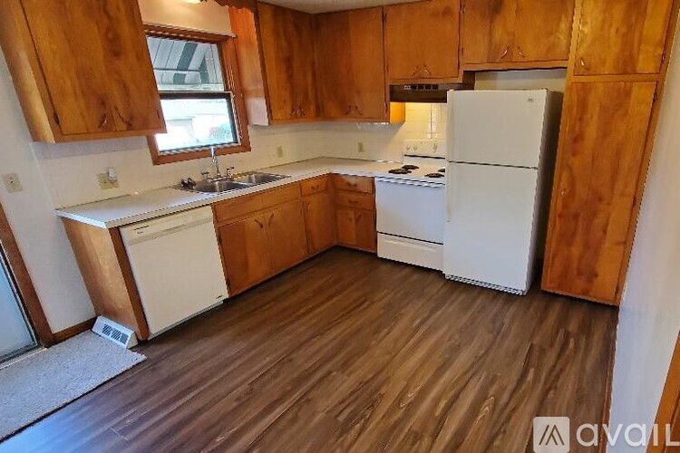 8467 Pleasantwood Ave NW 2 Beds Apartment for Rent - Photo gallery 2