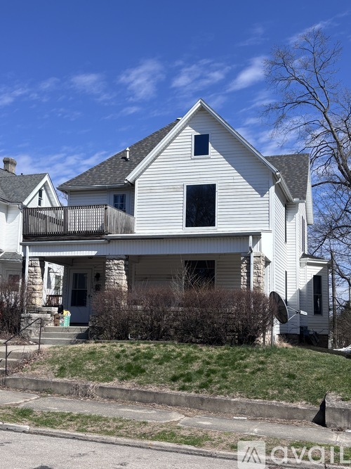Garfield Ave 2 Beds Apartment for Rent - Photo gallery 1