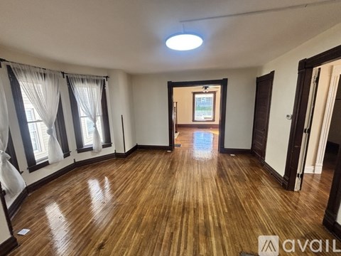 Garfield Ave 2 Beds Apartment for Rent