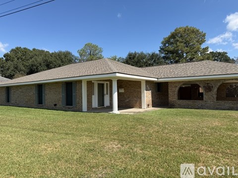 1220 N Eastern Ave 3 Beds Apartment for Rent