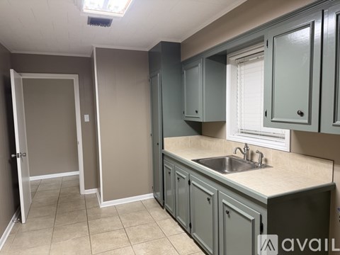 1220 N Eastern Ave 3 Beds Apartment for Rent